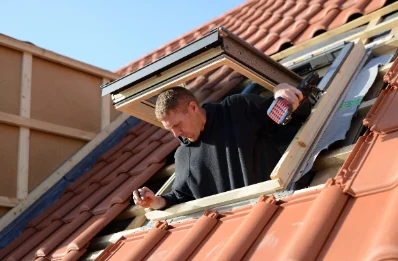 Pose de fenêtres de toit Velux à Mercus-Garrabet